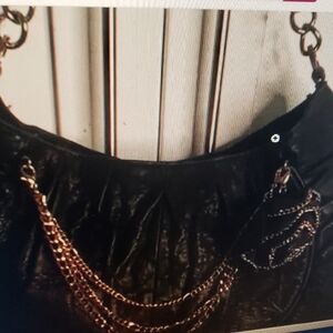 JUNIOR DRAKE CHAINED PURSE